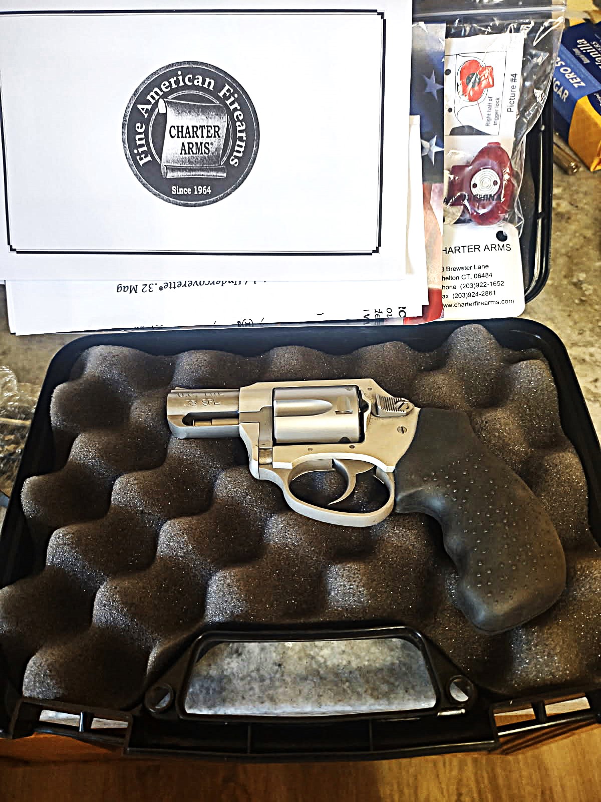 Image of CHARTER ARMS 38 SPECIAL LITEWEIGHT SNUBBY REVOLVER